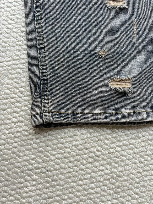 Balenciaga 25SS Distressed Ripped Jeans Detail