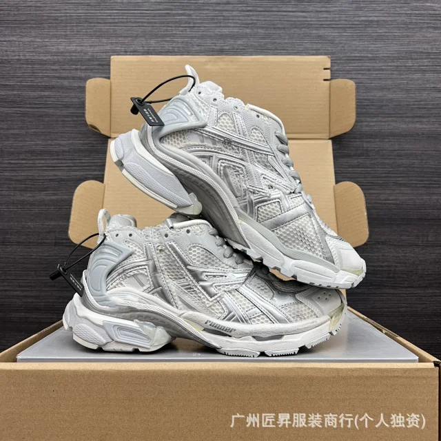 Balenciaga Graffiti Distressed Casual Sneakers SS25 Detail