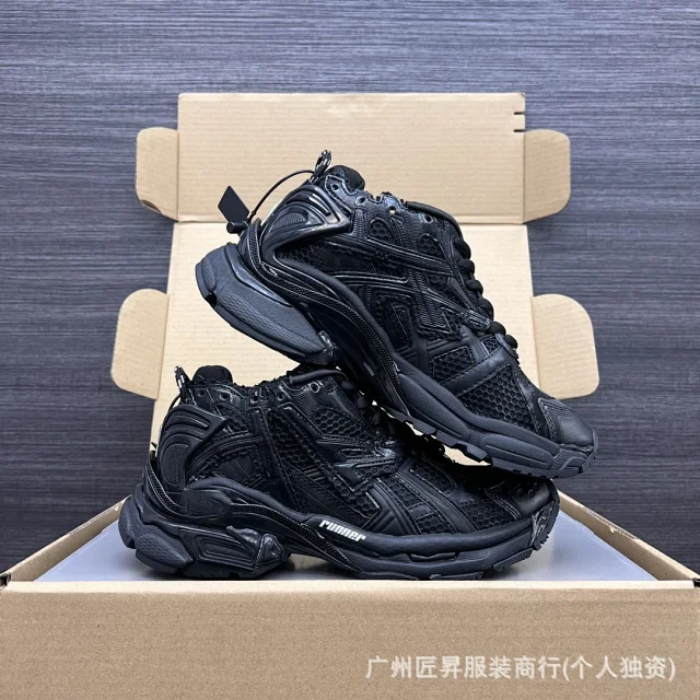 Balenciaga Graffiti Distressed Casual Sneakers SS25 Detail