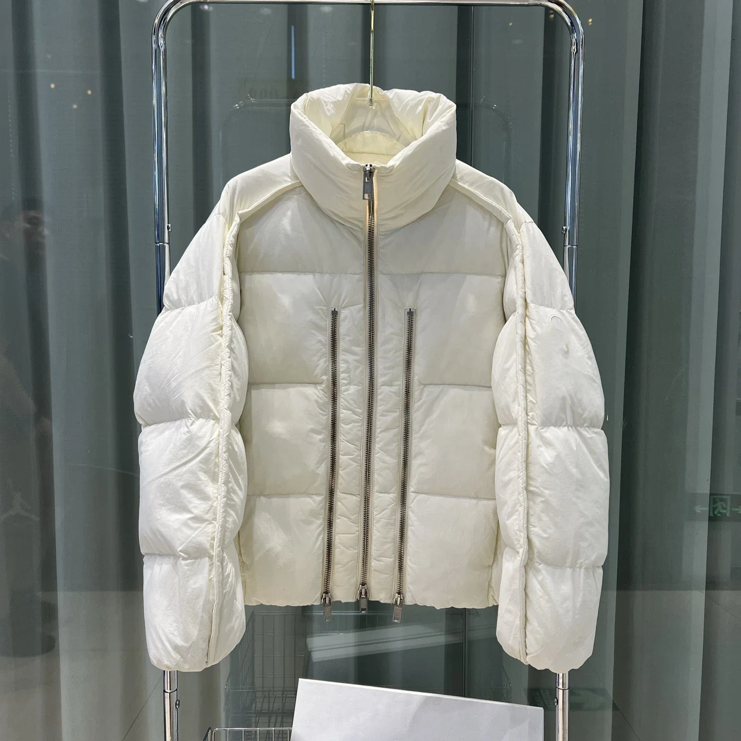 M Women's GENIUS Embroidered Down Jacket
