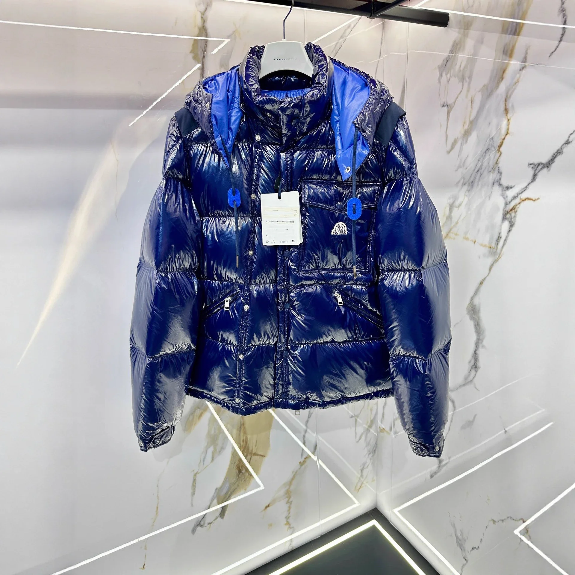 Mengjia Karakorum Men's Cropped Hooded Puffer
