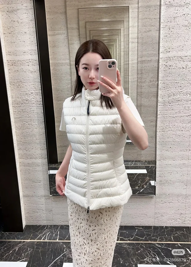 Mengjia 25SS Igens Women's Sleeveless Vest Detail
