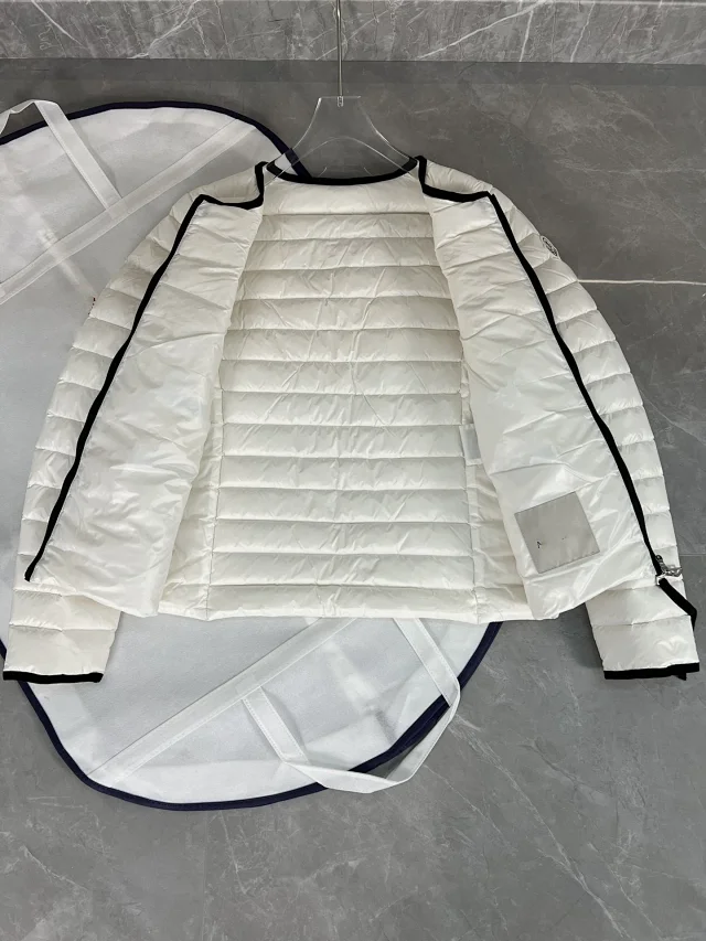 961097603809 Mengjia Lightweight Down Jacket Detail