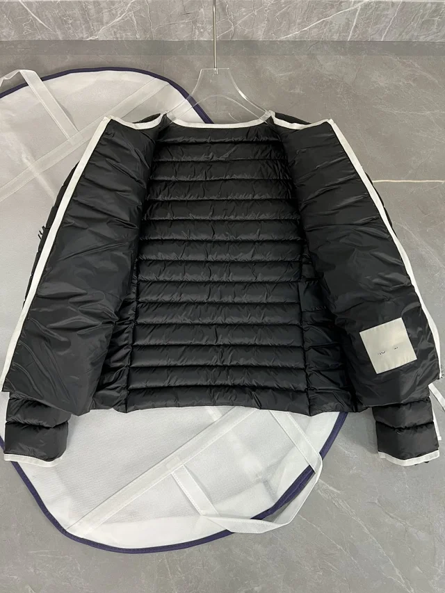 961097603809 Mengjia Lightweight Down Jacket Detail
