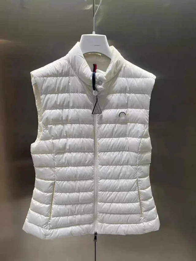 Mengjia Lgens Women's Sleeveless Down Vest Detail