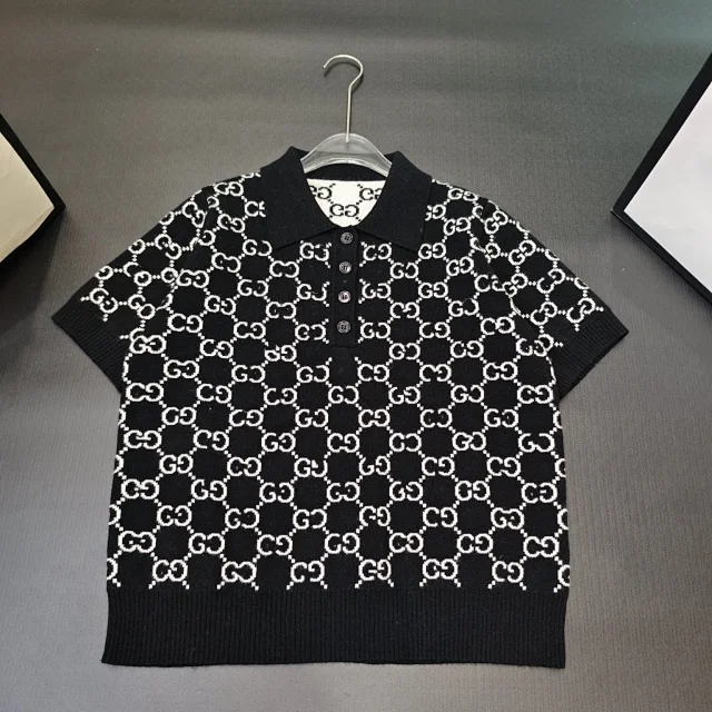 G Customizable French-Style 3D Letter Polo Detail