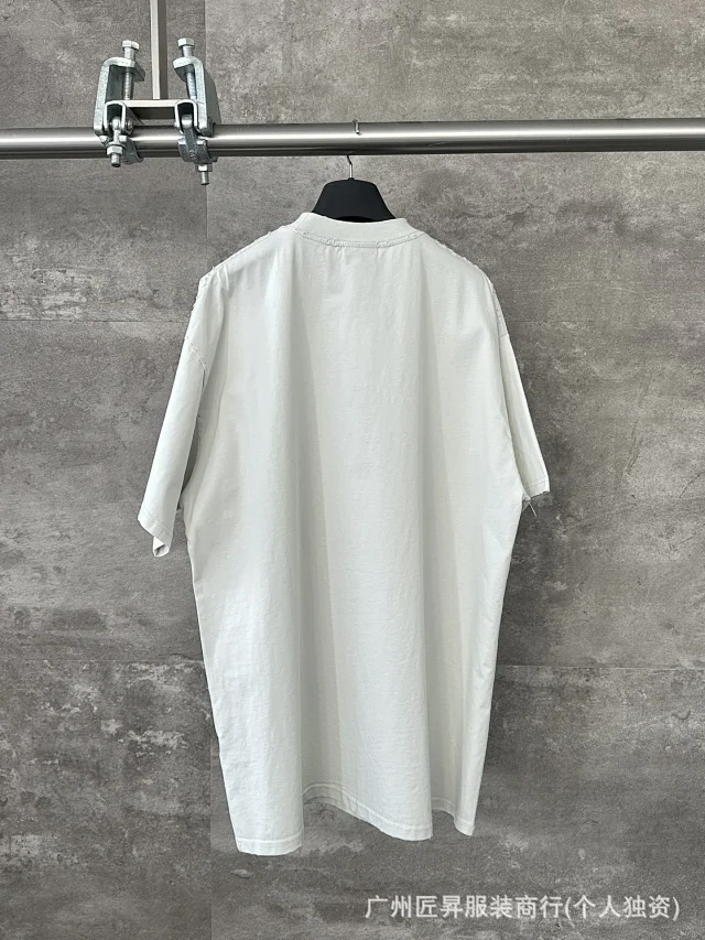 B Unisex Loose Melting Print Tee Detail