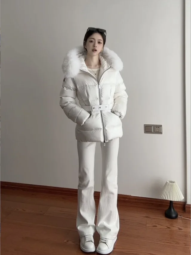 Meng Jia Boedic Women's Hooded Puffer Detail