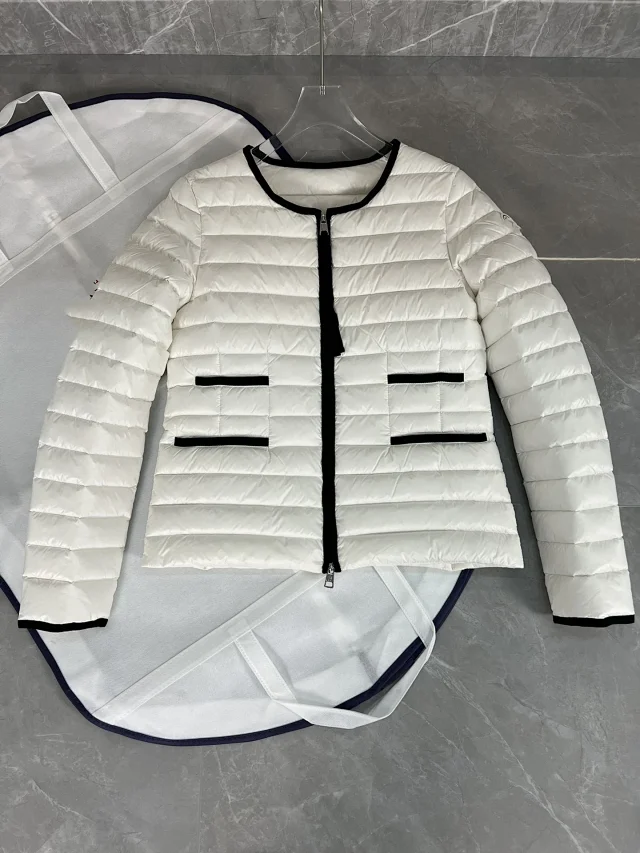 961097603809 Mengjia Lightweight Down Jacket Detail