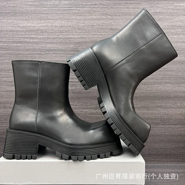 Men's Balenciaga SS25 Leather Ankle Boots Detail
