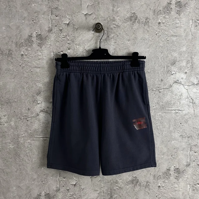 B SS25 OS English Embroidery Shorts Detail