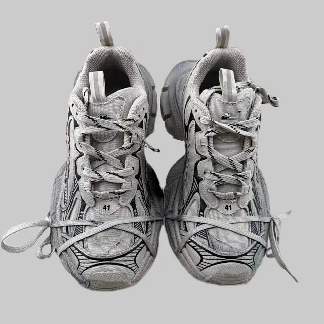 Balenciaga New Unisex Retro Dad Sneakers Detail