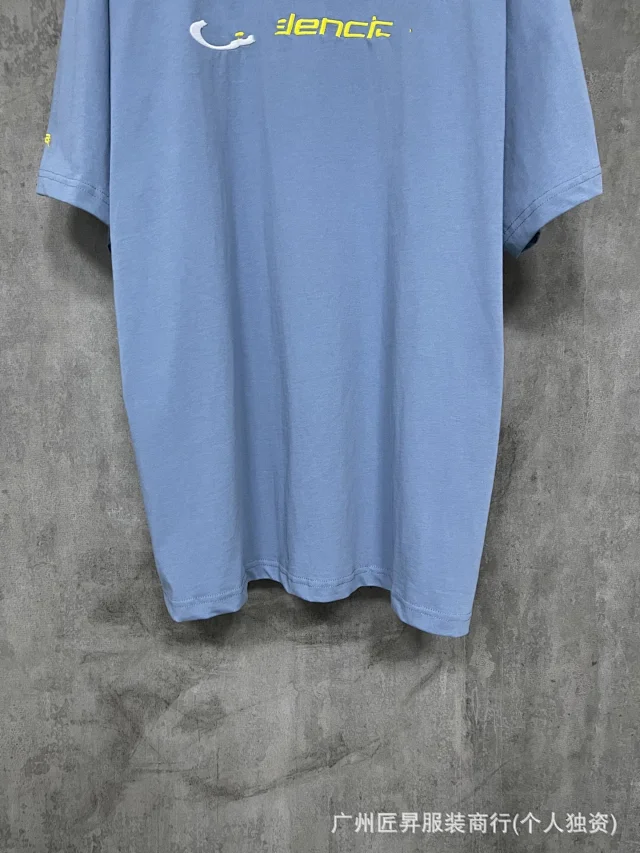 B Unisex Embroidered Drop-Shoulder T-Shirt Detail
