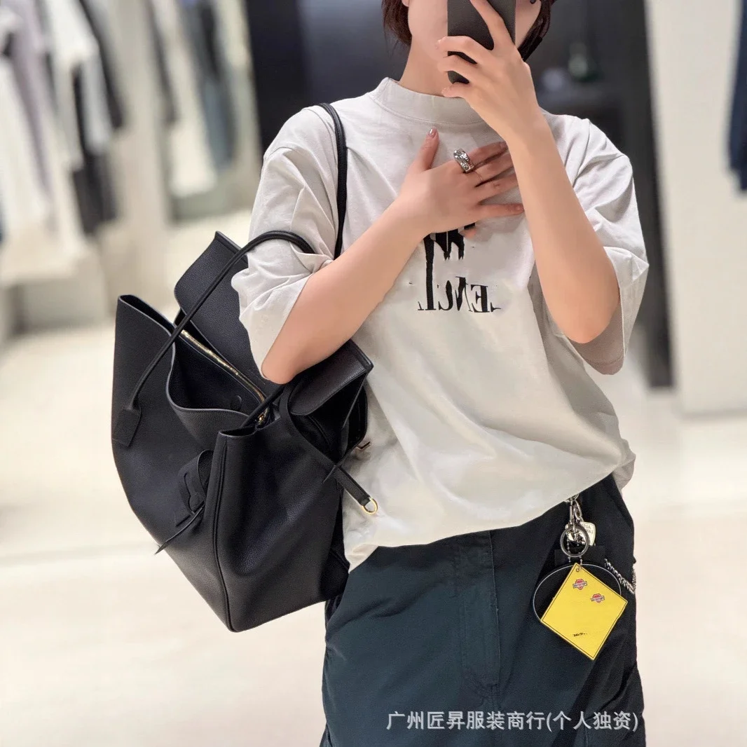 B 2025 Graphic Tee Oversized Unisex