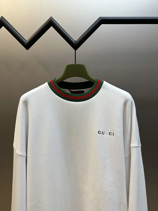 GU Tape Embroidery Sweatshirt 2025 AW Detail