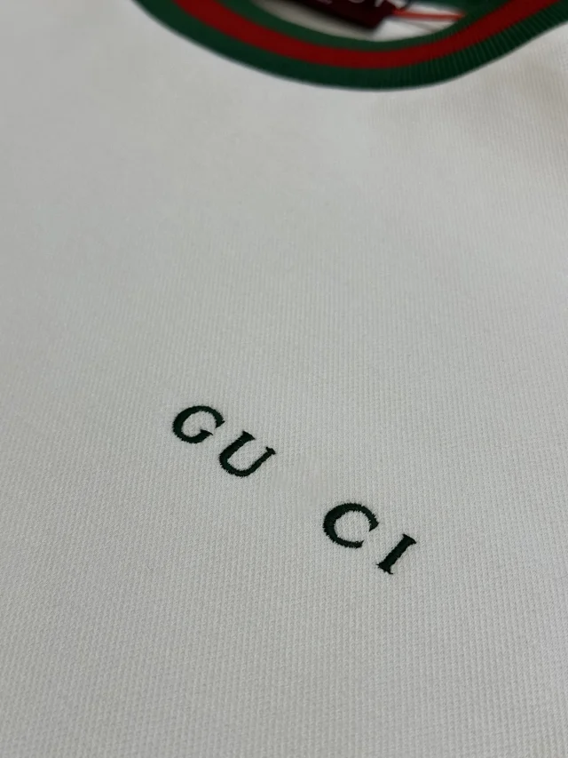 GU Tape Embroidery Sweatshirt 2025 AW Detail