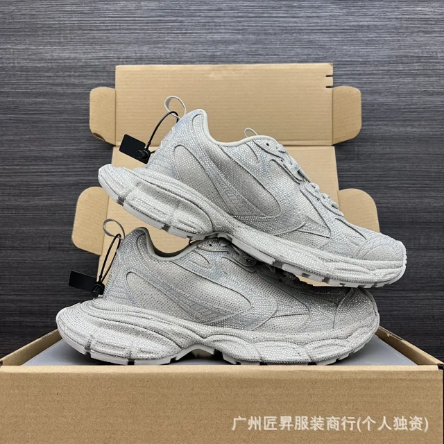 2025 Paris 3XL Diamond-Studded Couple's Sneakers Detail