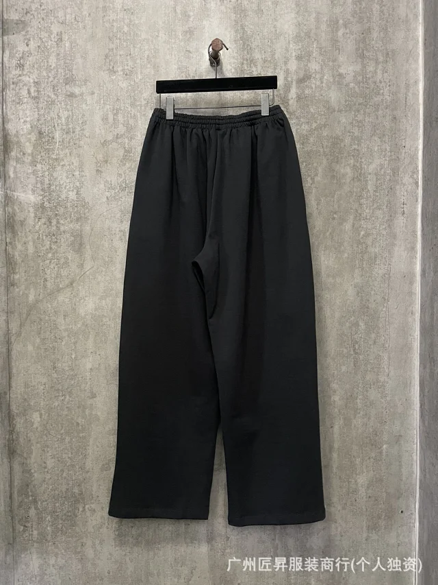 Paris 25SS Embroidered Unisex Heavyweight Sweatpants Detail