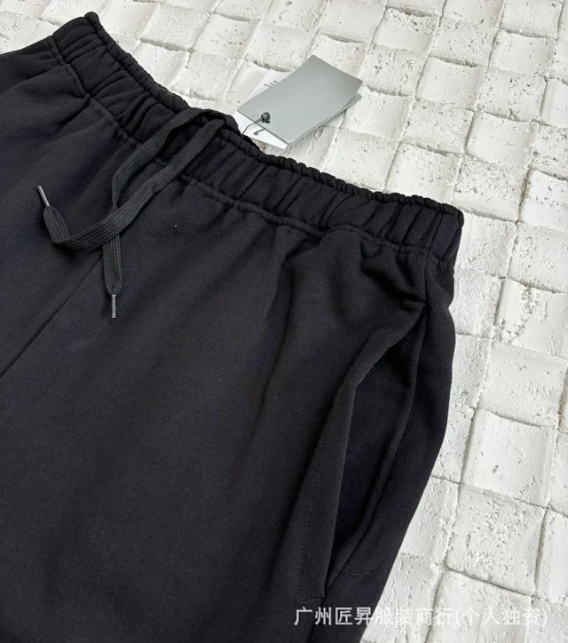 LB 3M Reflective Letter Print Shorts Detail