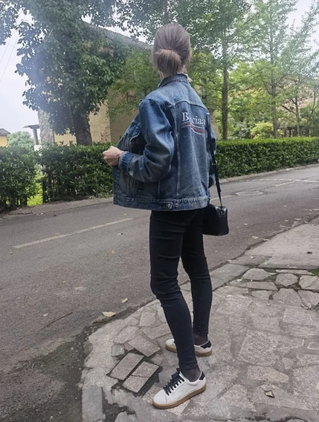 Shijia Coca-Cola Embroidered Vintage Denim Jacket Detail