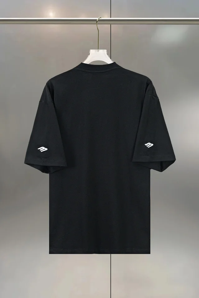 B New Unisex Ski Tee Oversized Detail