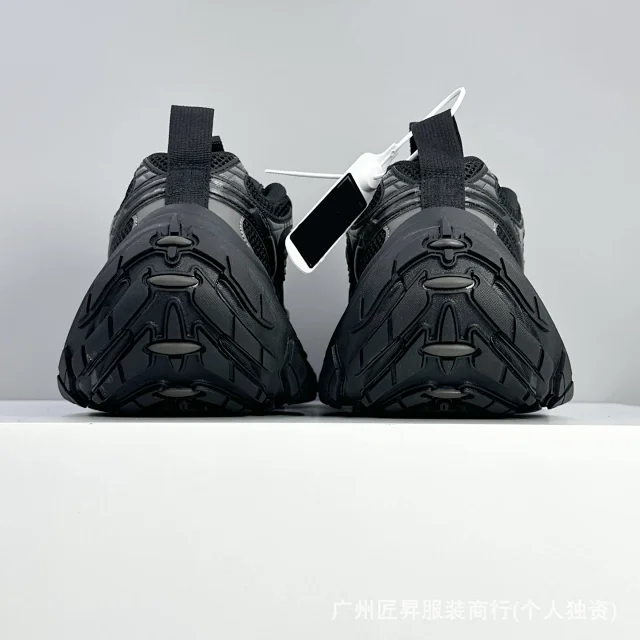 Unisex CB Paris 10 Platform Sneakers Detail