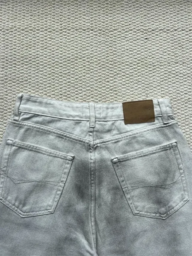 Dujia Balenciaga SS25 Splatter Distressed Jeans Detail