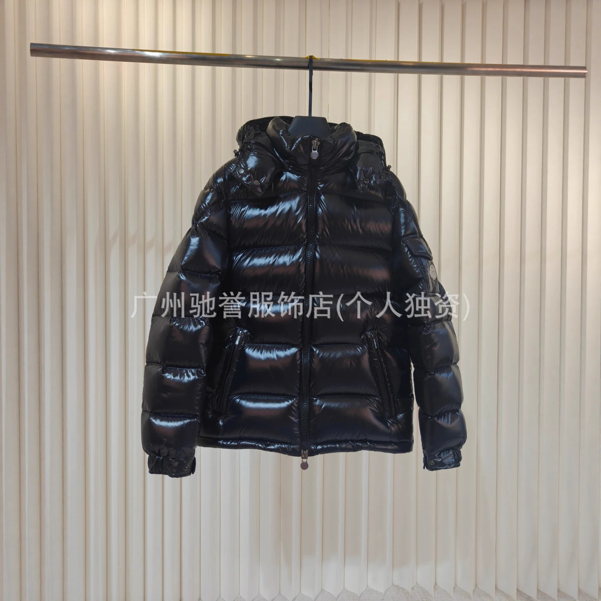 Mengjia Eason Chan Glossy Down Jacket