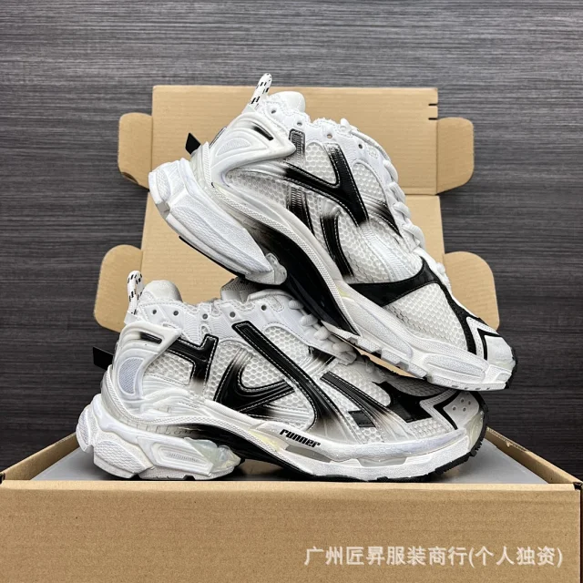 Balenciaga Graffiti Distressed Casual Sneakers SS25 Detail