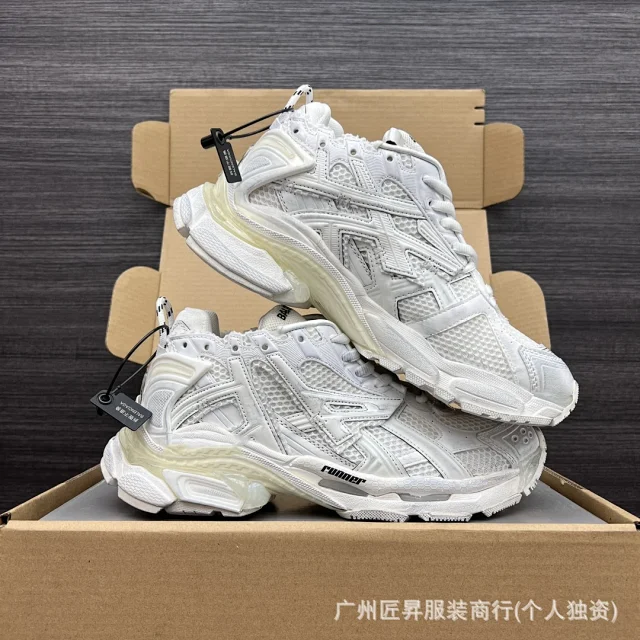 Balenciaga Graffiti Distressed Casual Sneakers SS25 Detail