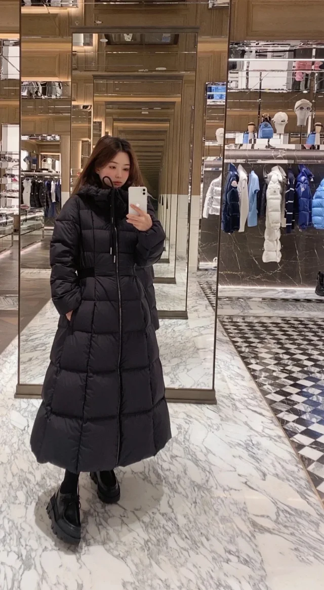 MMeng Fauco Women's Princess Long Hooded Goose Down Coat Detail