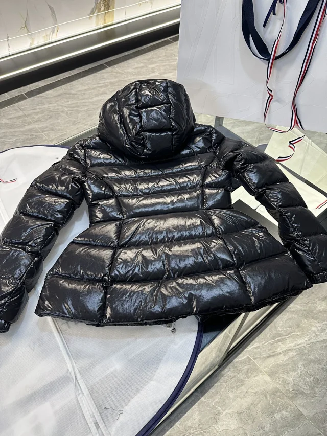 Barante New Women's Waist-Cinching Down Jacket Detail
