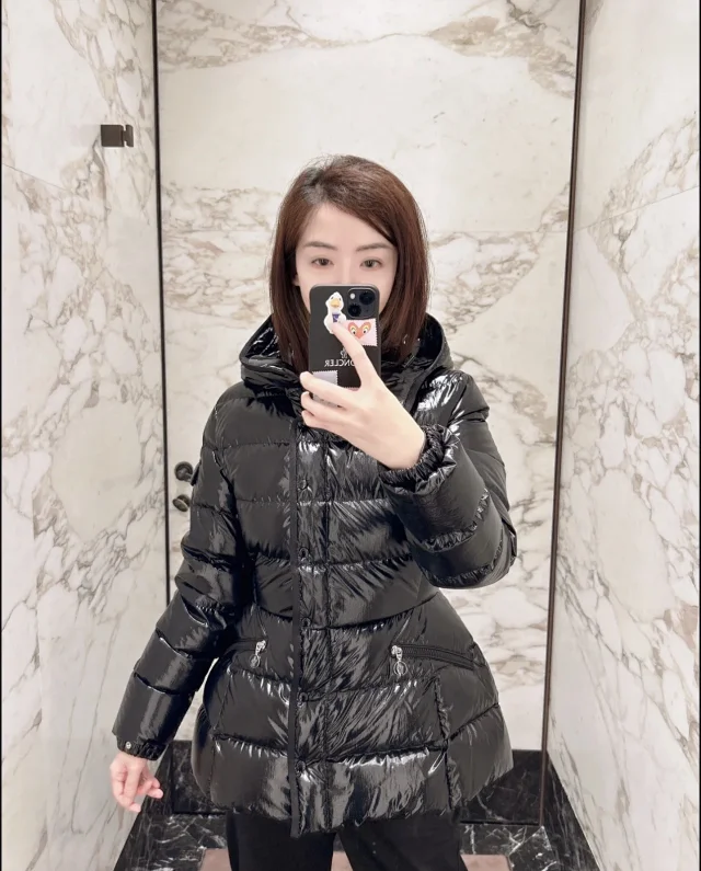 Barante New Women's Waist-Cinching Down Jacket Detail
