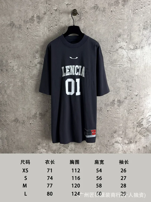 B01 Letter Embroidered Streetwear Tee Unisex Detail