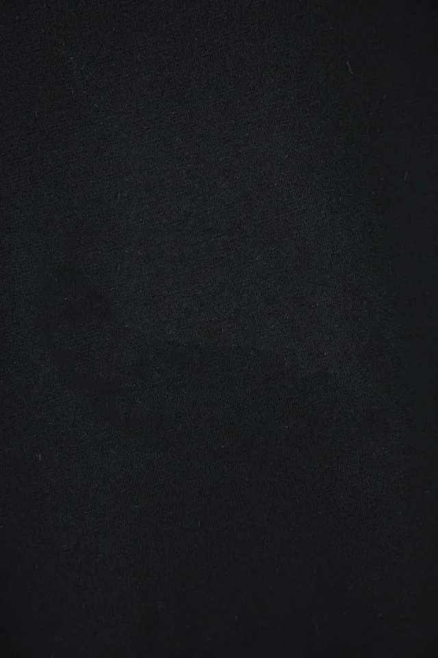 B New Unisex Ski Tee Oversized Detail