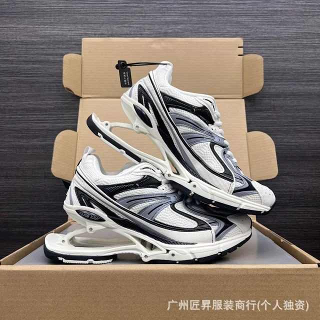 Authentic Balenciaga 6.0 Retro Sneakers SS25 Detail