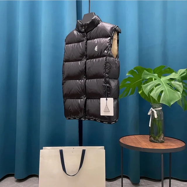 Mengjia 25SS Unisex Patchwork Down Vest Detail