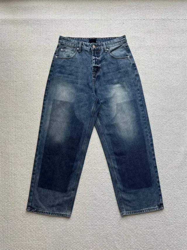 Paris B Distressed Washed Jeans 25SS Detail