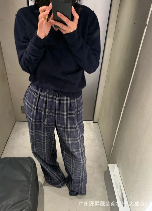 Paris Home Unisex Checkered Embroidered Pants Detail