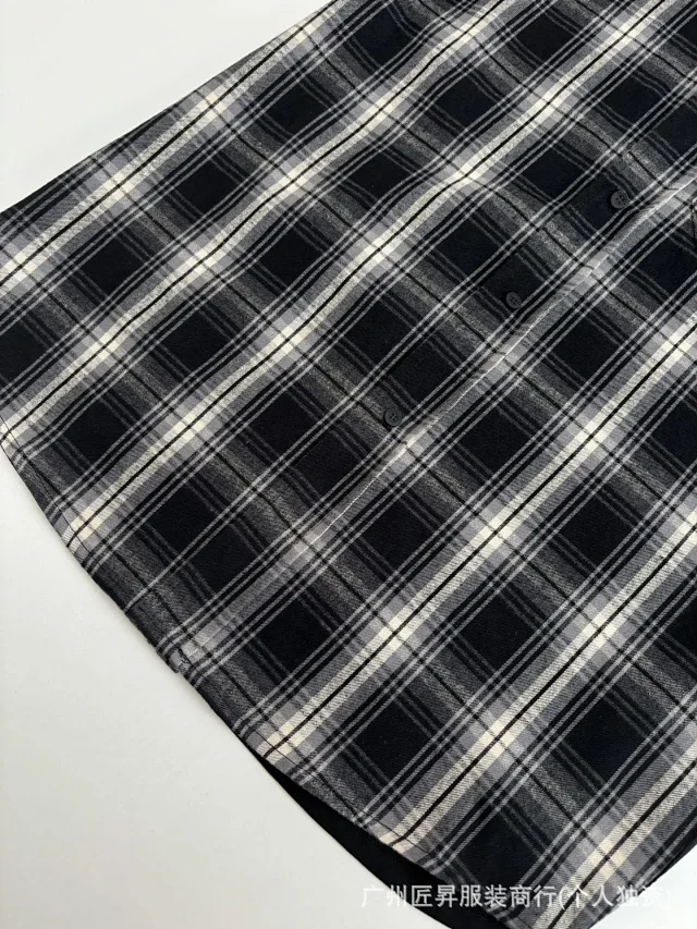 B Casual Vintage Plaid Long-Sleeve Shirt Detail