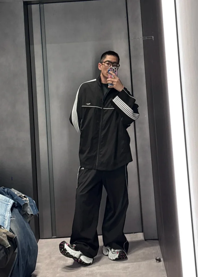 Balenciaga Embroidered 5-Stripe Sport Set Detail