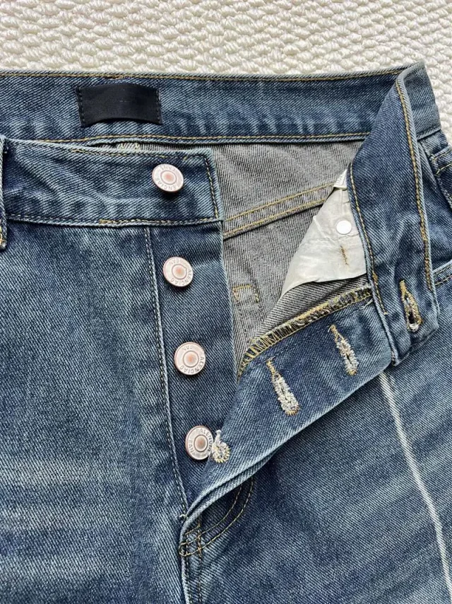 Balenciaga 25SS Summer Distressed Jeans Detail