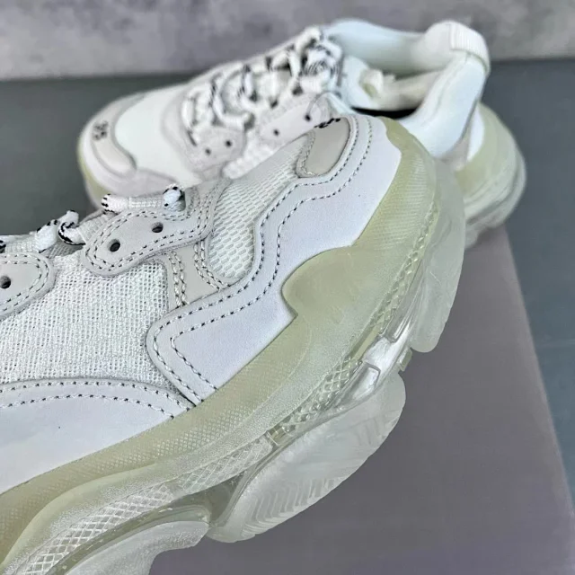Balenciaga Tripel Cushioned Distressed Platform Sneakers Detail
