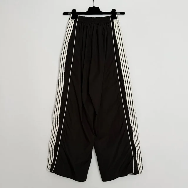 Balenciaga Embroidered 5-Stripe Sport Set Detail