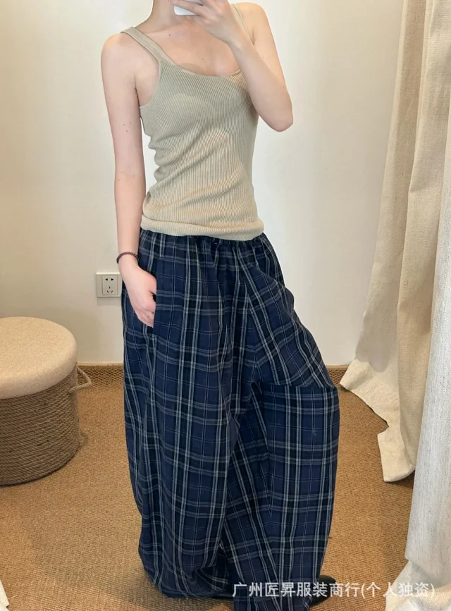 Paris Home Unisex Checkered Embroidered Pants Detail