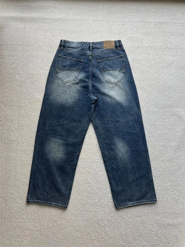 Paris B Distressed Washed Jeans 25SS Detail
