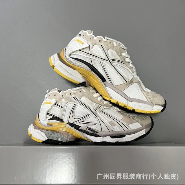 Balenciaga Graffiti Distressed Casual Sneakers SS25 Detail