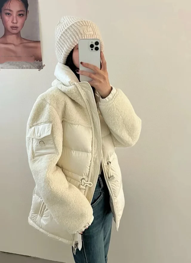 Mengjia Women's Escaut Fur Down Jacket Detail