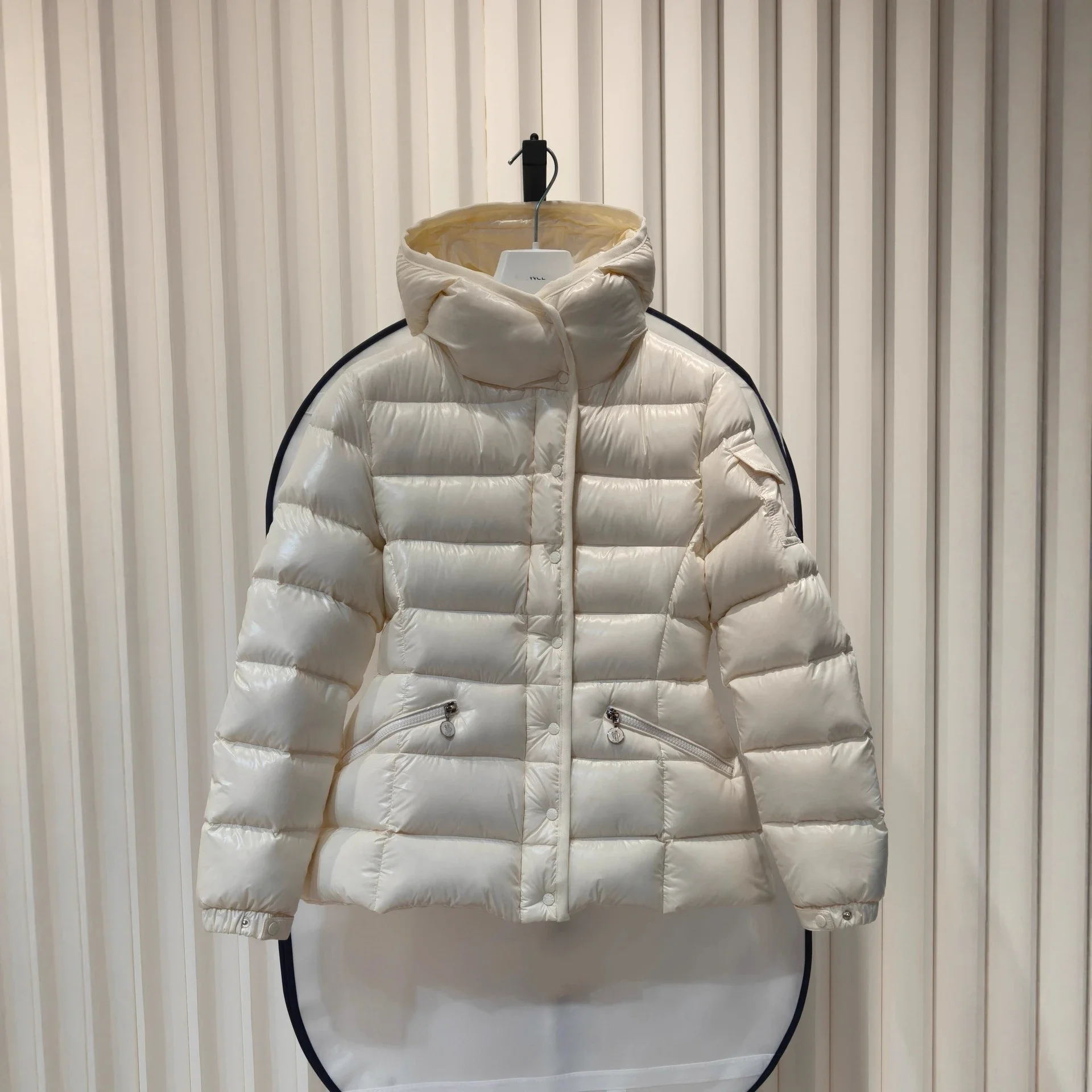 Mengjia 25sM Bara Women's Hooded Puffer