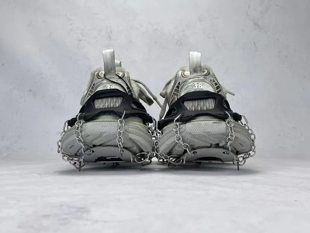 Paris Ski Distressed Fleece-Lined Dad Shoes Detail